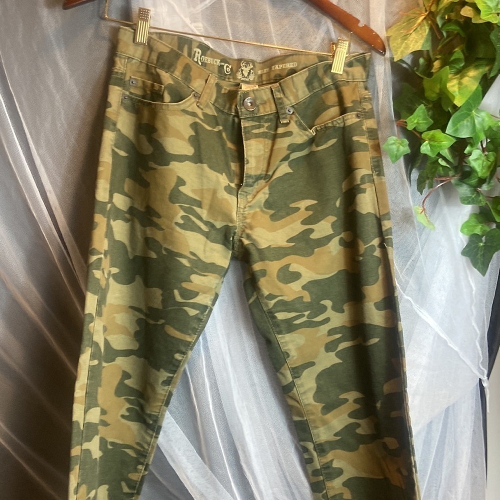 Roebuck And Co Camo pants 30” mens